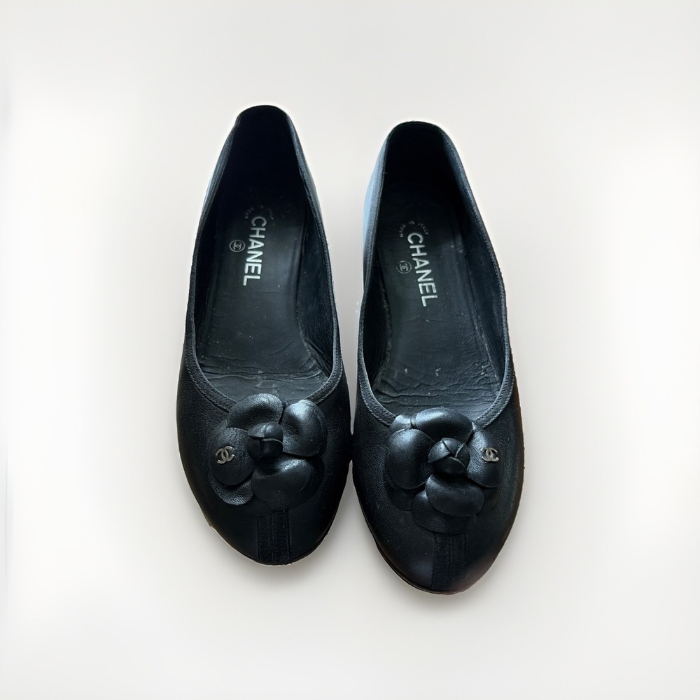 Chanel G30752 Camellia Black Leather Grosgrain Trim Flat Shoes 38